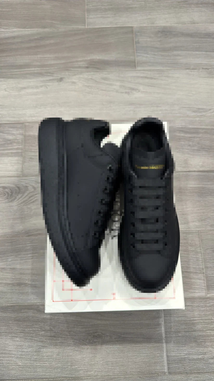 MC Triple Black